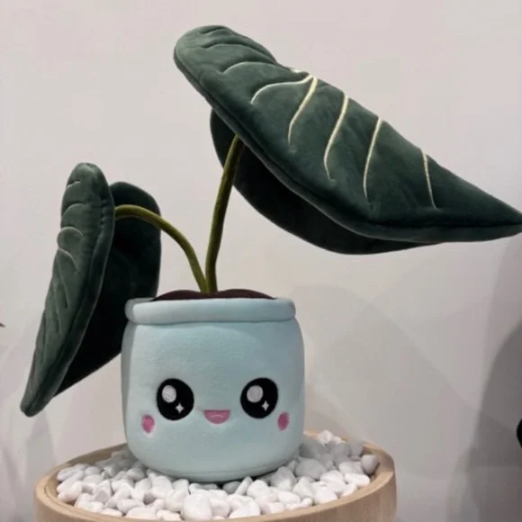 Plant Plushie - Philodendron Gloriosum - Picture 4 of 4